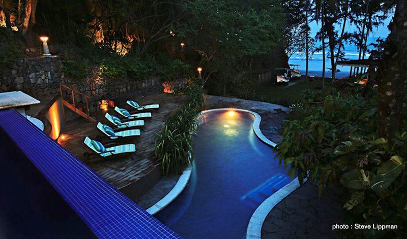 Oceanfront infinity pool at Las Flores Resort